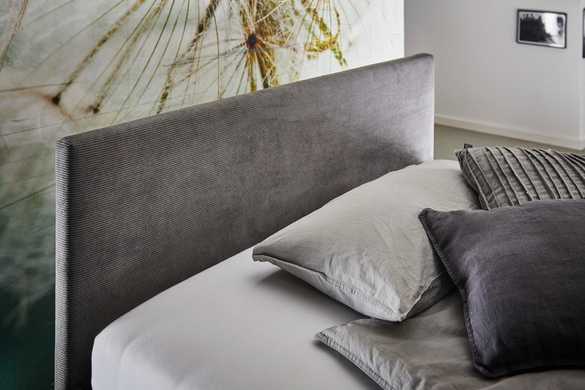 Gestoffeerd Bed Cool 140x200 Antraciet detail